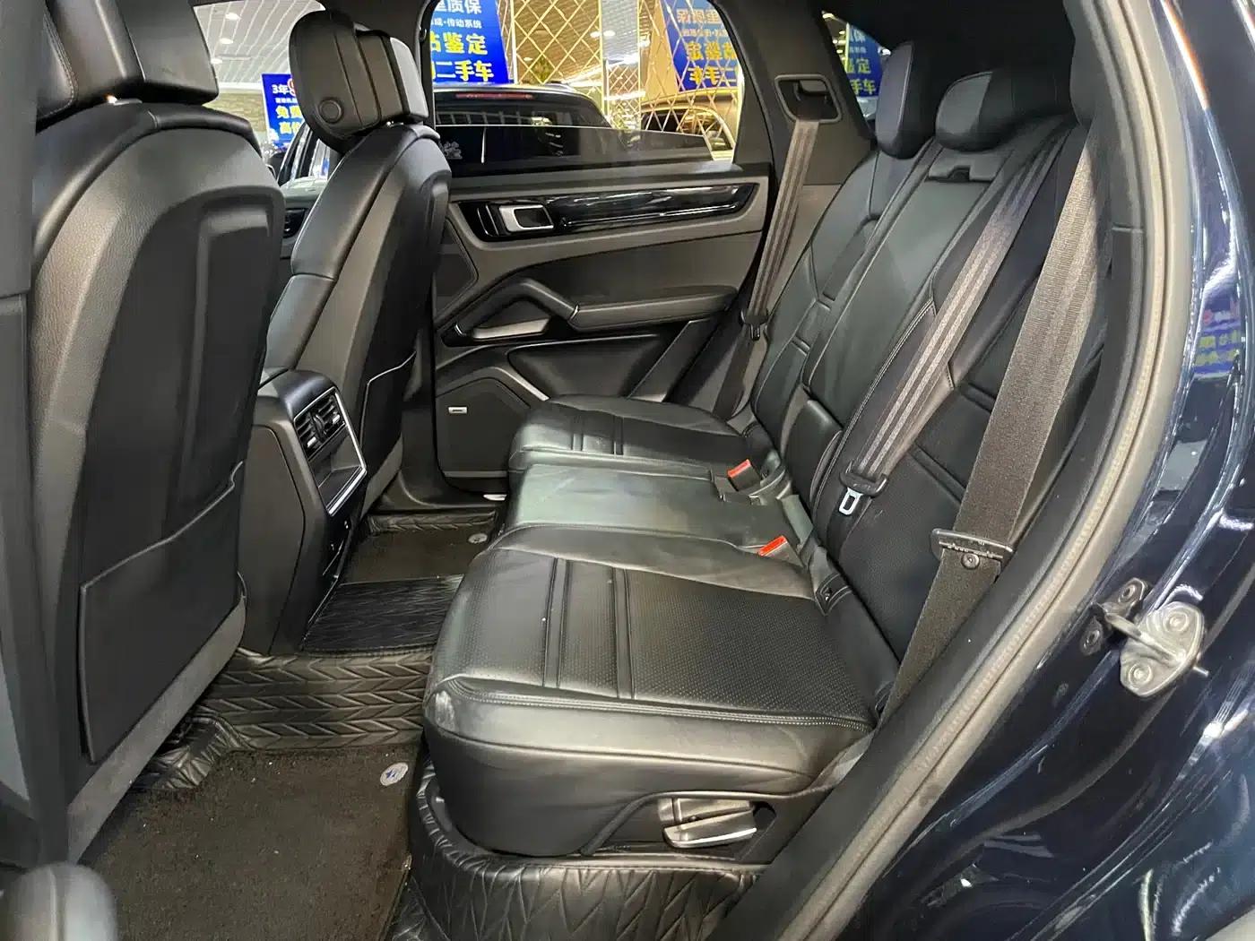 2022 Cayenne E-Hybrid 2.0T Platinum Edition — миниатюра 9
