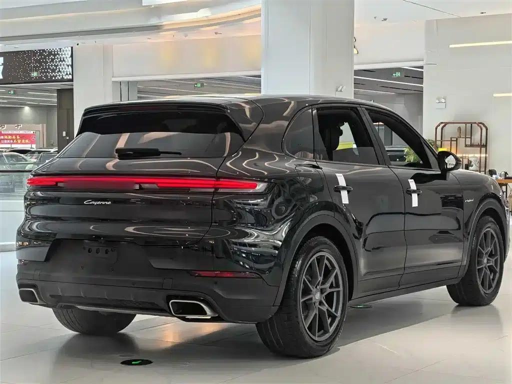 2024 Cayenne E-Hybrid 2.0T — миниатюра 13