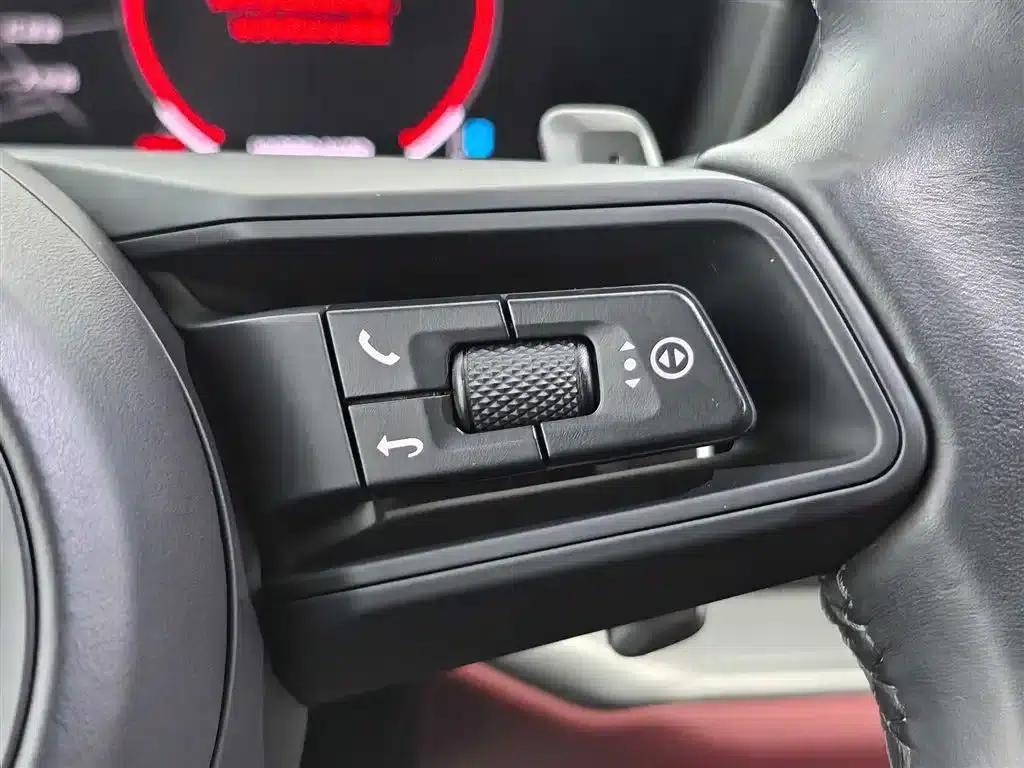 2024 Cayenne E-Hybrid 2.0T — миниатюра 19