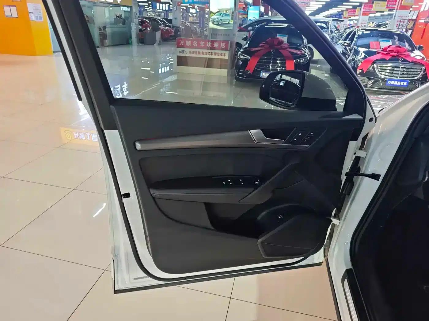 Audi Q5L Sportback 2022 40 TFSI Luxury — миниатюра 8