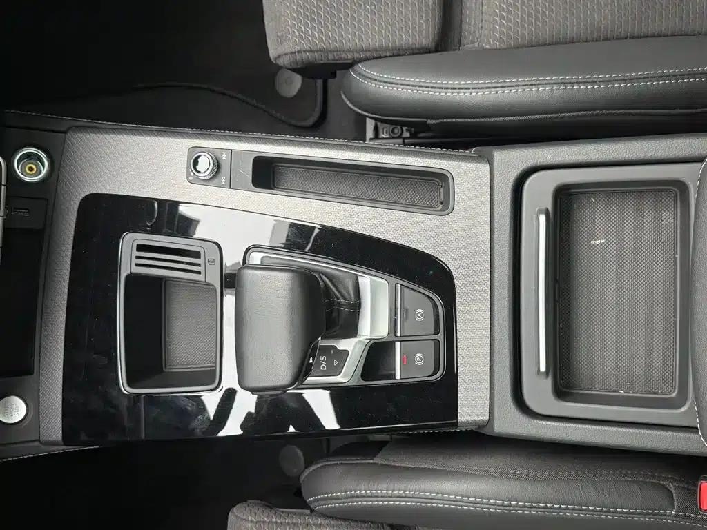 Audi Q5L Sportback 2024 40 TFSI Luxury — миниатюра 18
