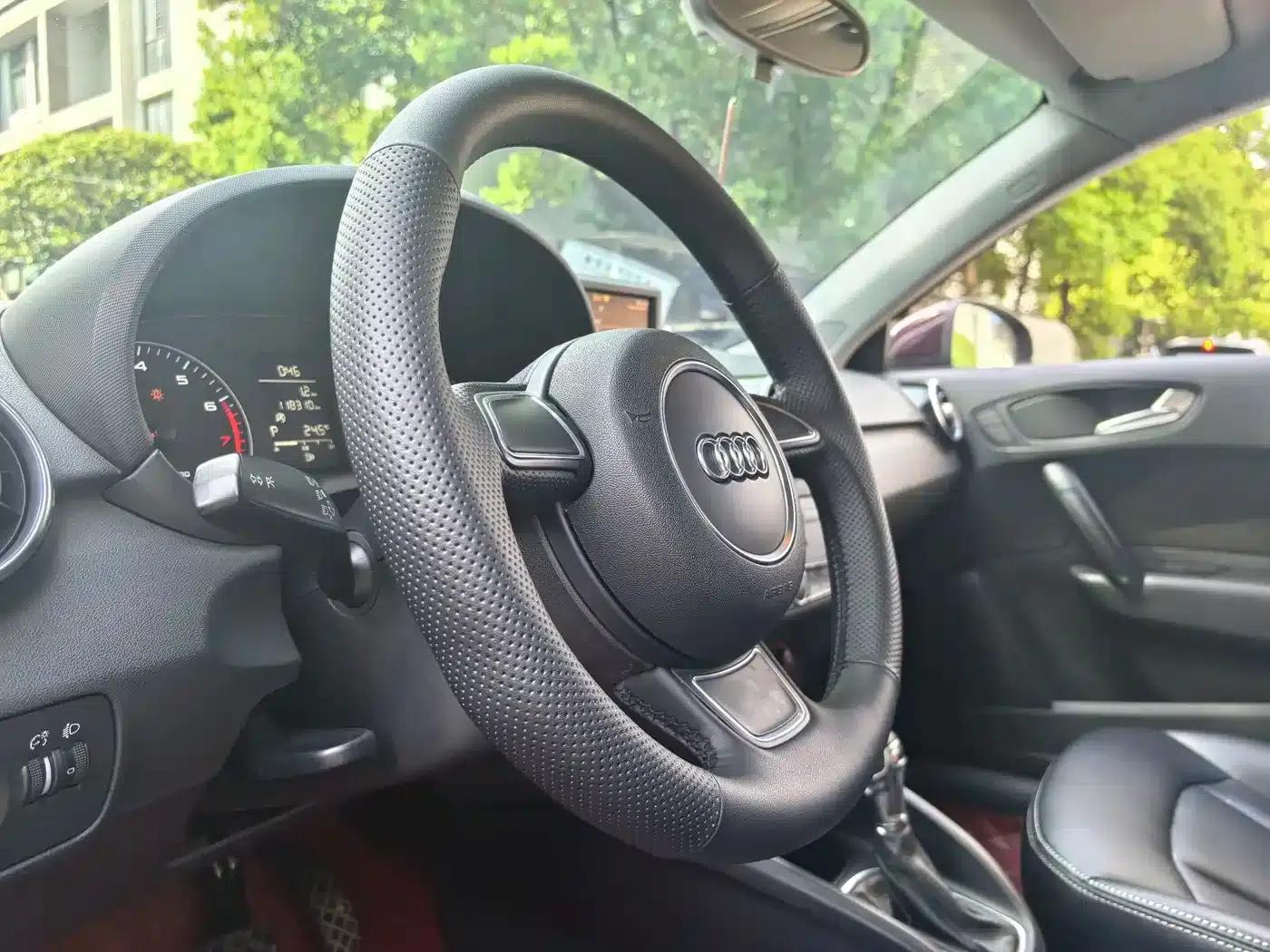 Audi A1 2014 30 TFSI Technology Edition — миниатюра 6