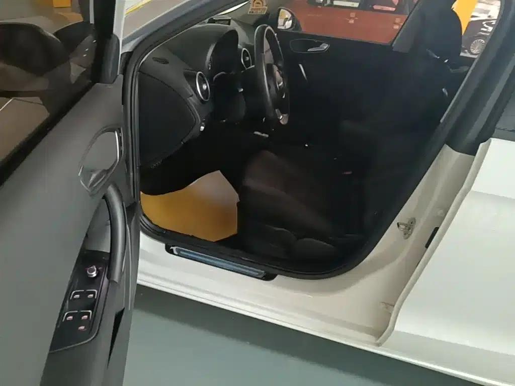 Audi A1 2016 30 TFSI Sportback Design — миниатюра 16