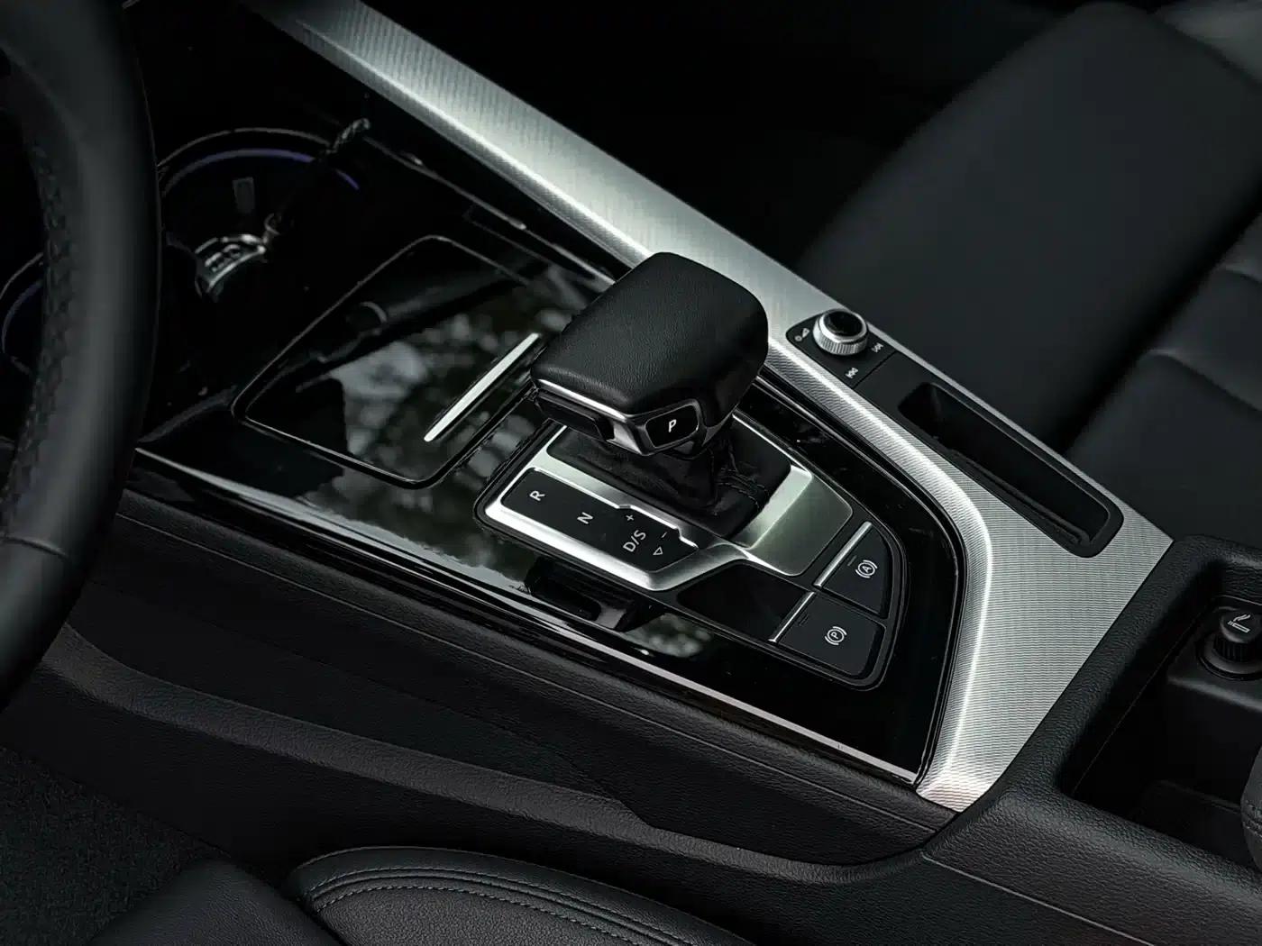 2023 Audi A5 Sportback 40 TFSI (Imported) - Fashionable and Dynamic Model — миниатюра 11