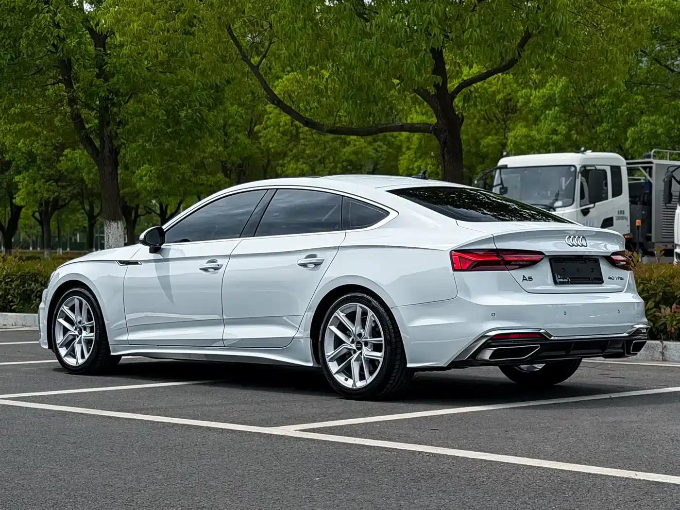 2023 Audi A5 Sportback 40 TFSI (Imported) - Fashionable and Dynamic Model — миниатюра 3