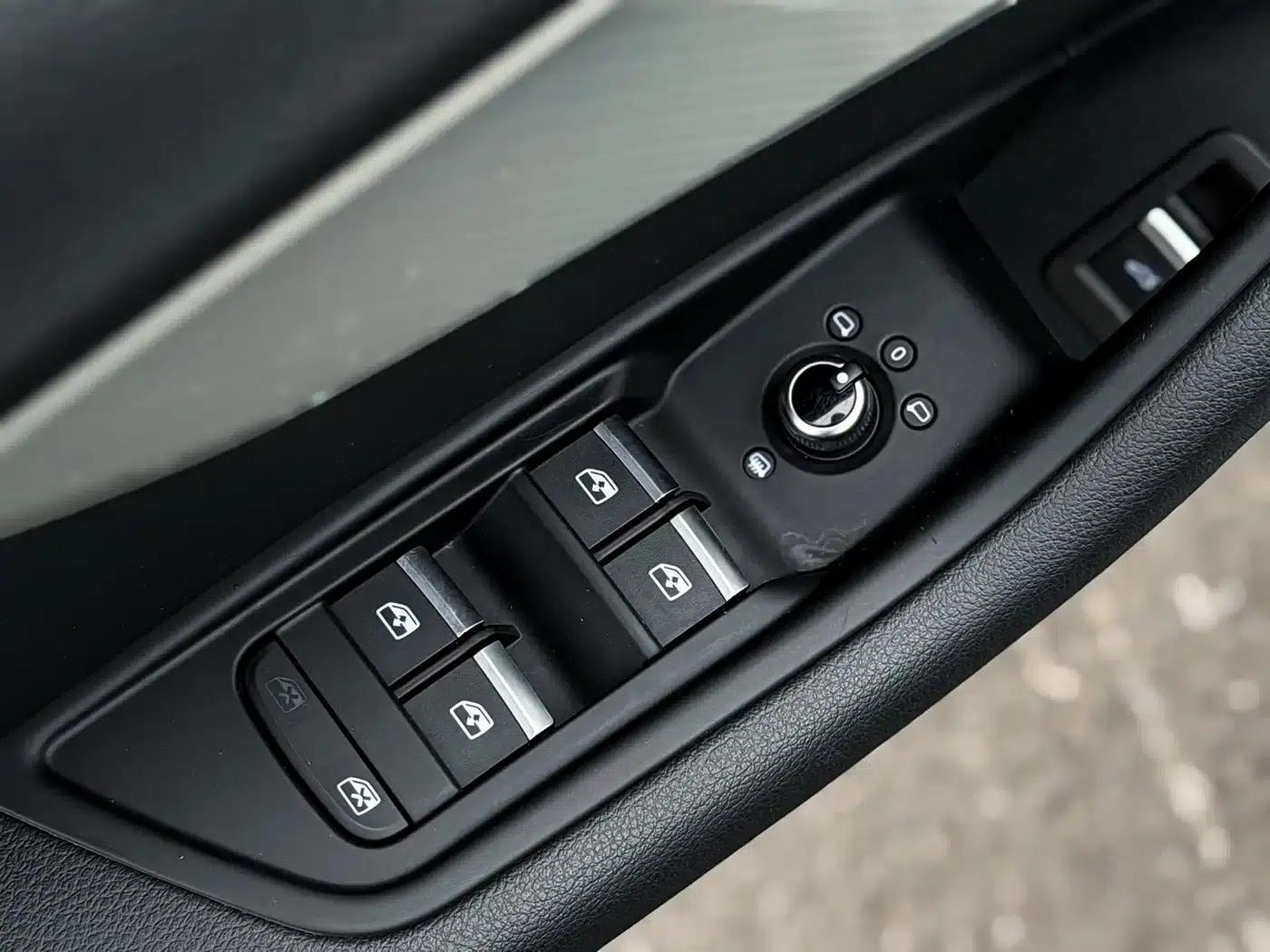 2023 Audi A5 Sportback 40 TFSI (Imported) - Fashionable and Dynamic Model — миниатюра 10