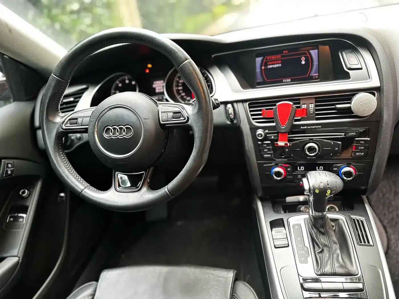 2010 Audi A5 Imported Model 2.0TFSI Coupe — миниатюра 10