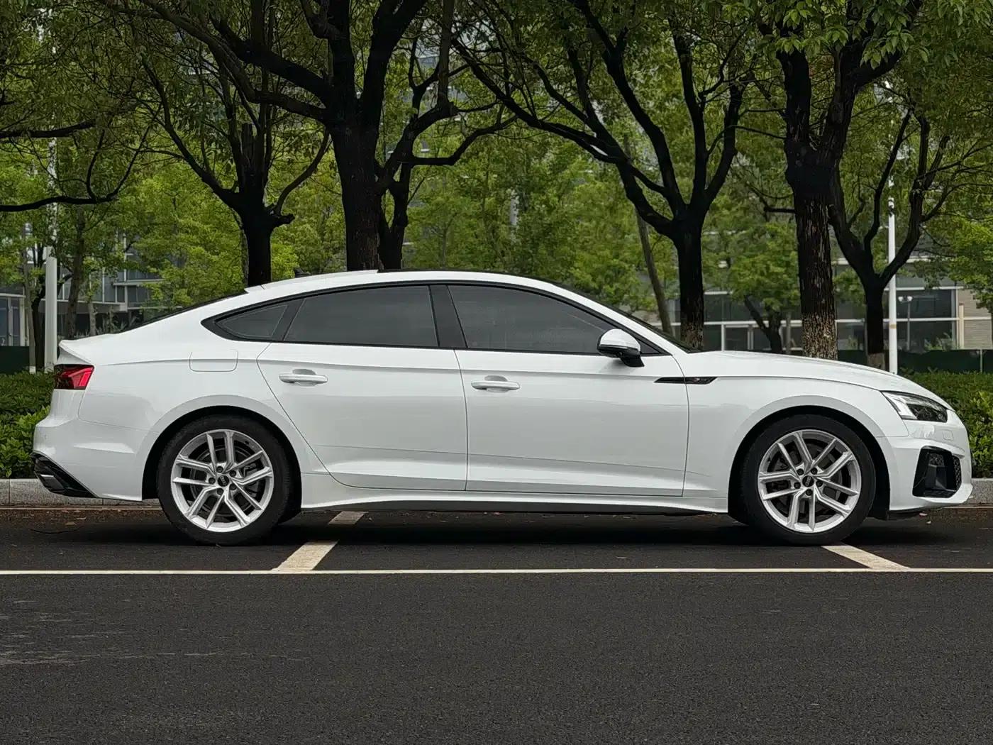 2022 Audi A5 Sportback 40 TFSI (Imported) - Fashionable and Dynamic Model — миниатюра 6