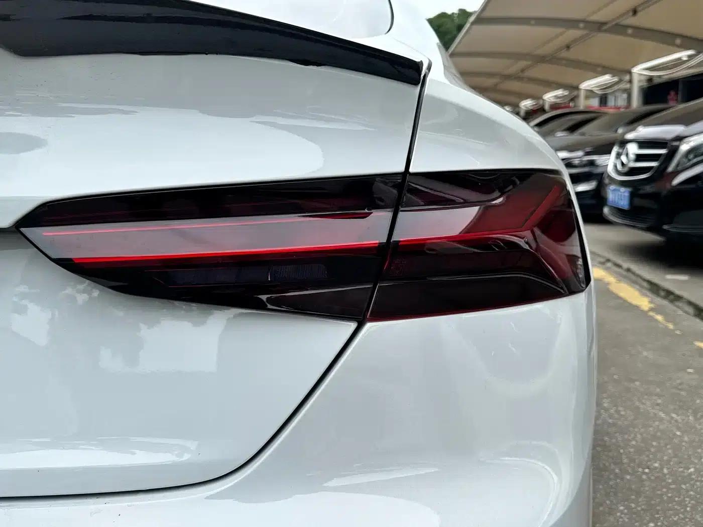 Audi A5 (Imported) 2021 Sportback 40 TFSI quattro Luxury Dynamic — миниатюра 16