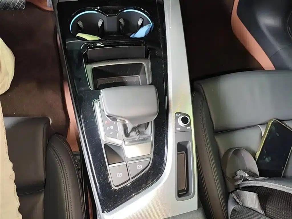 2024 Audi A5 Imported Coupe 40 TFSI Fashionable and Dynamic Model — миниатюра 10
