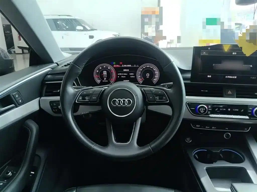 2021 Audi A5 Sportback 40 TFSI (Imported) - Fashionable and Elegant Model — миниатюра 11