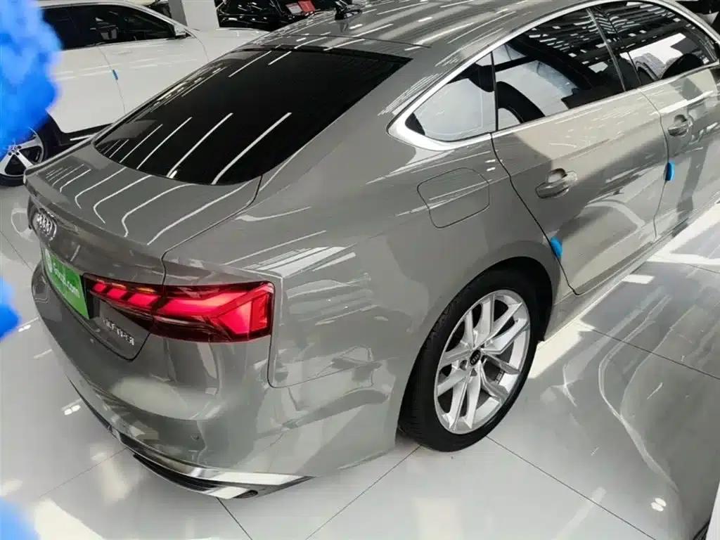 2021 Audi A5 Sportback 40 TFSI (Imported) - Fashionable and Elegant Model — миниатюра 7