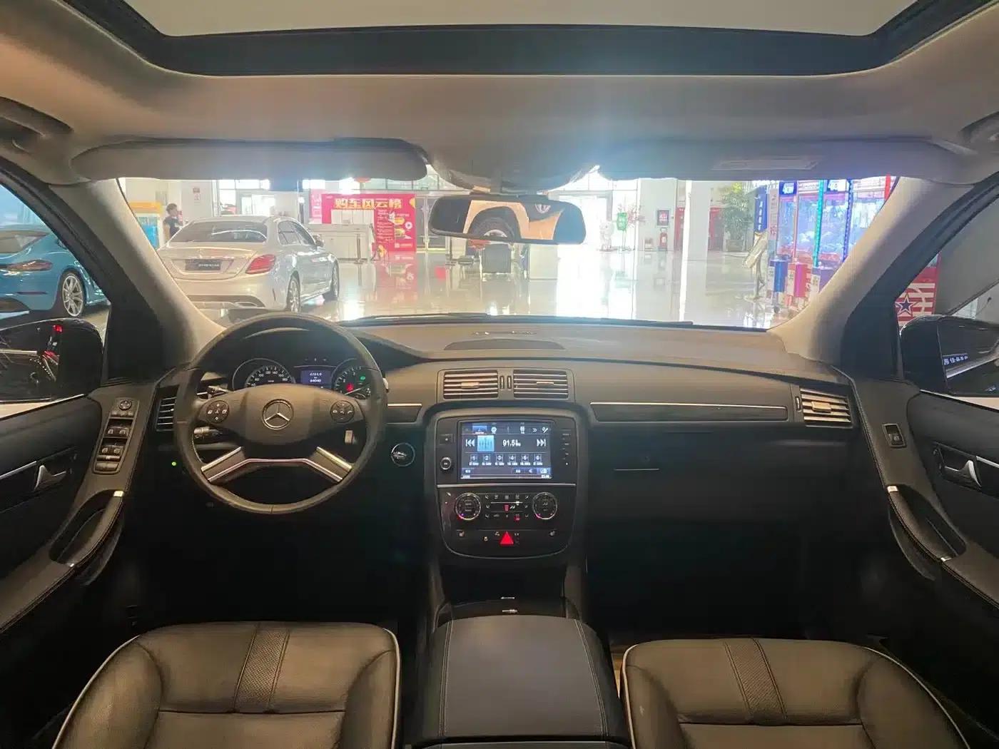 2017 Mercedes-Benz R-Class R 320 4MATIC Business Edition — миниатюра 5