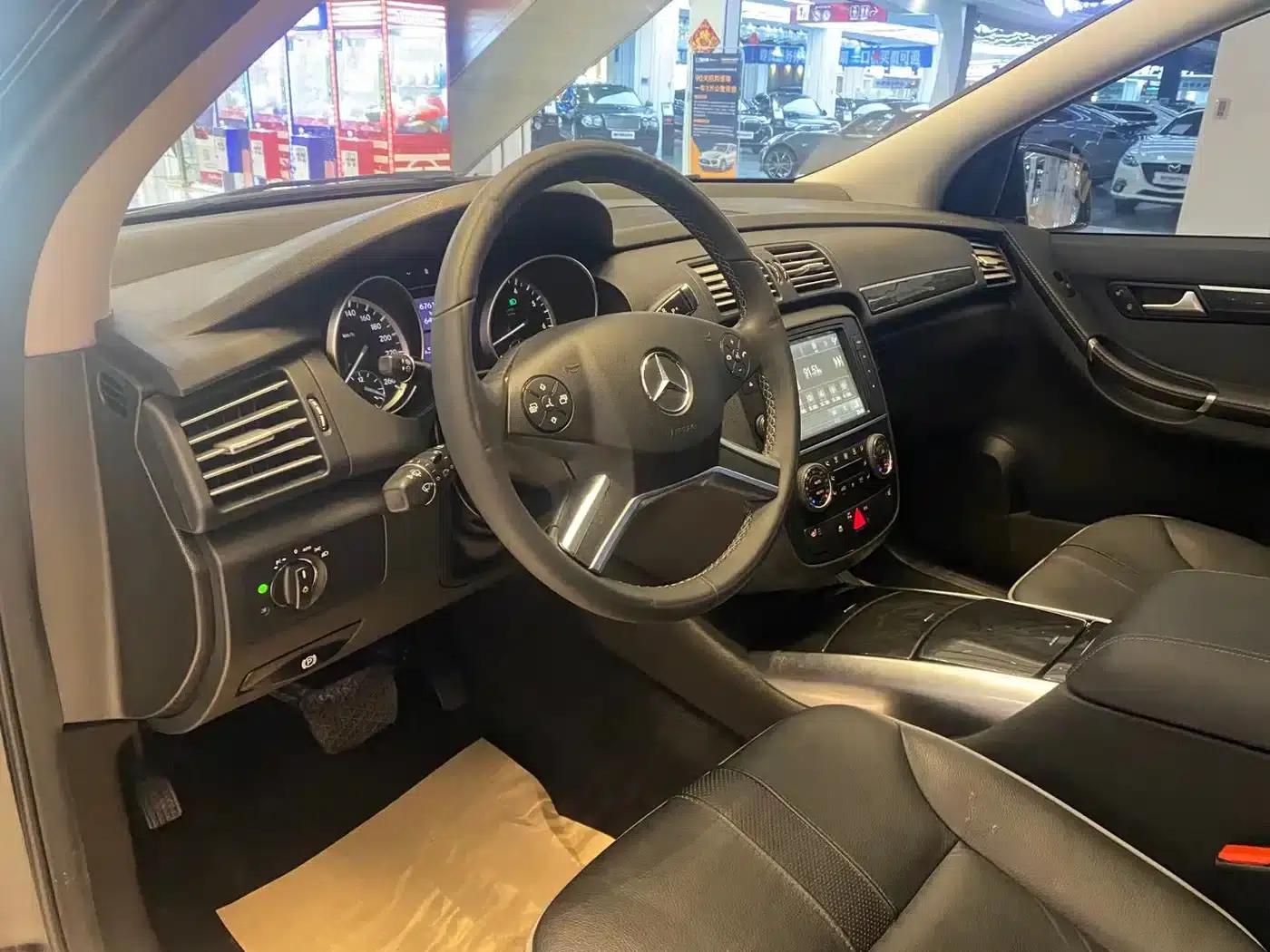 2017 Mercedes-Benz R-Class R 320 4MATIC Business Edition — миниатюра 7