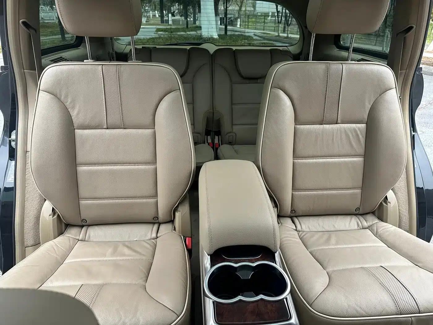2011 Mercedes-Benz R-Class R 350 L 4MATIC — миниатюра 16