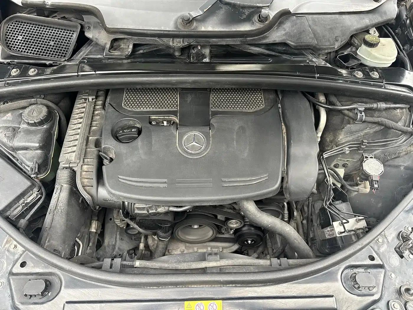 2011 Mercedes-Benz R-Class R 350 L 4MATIC — миниатюра 18