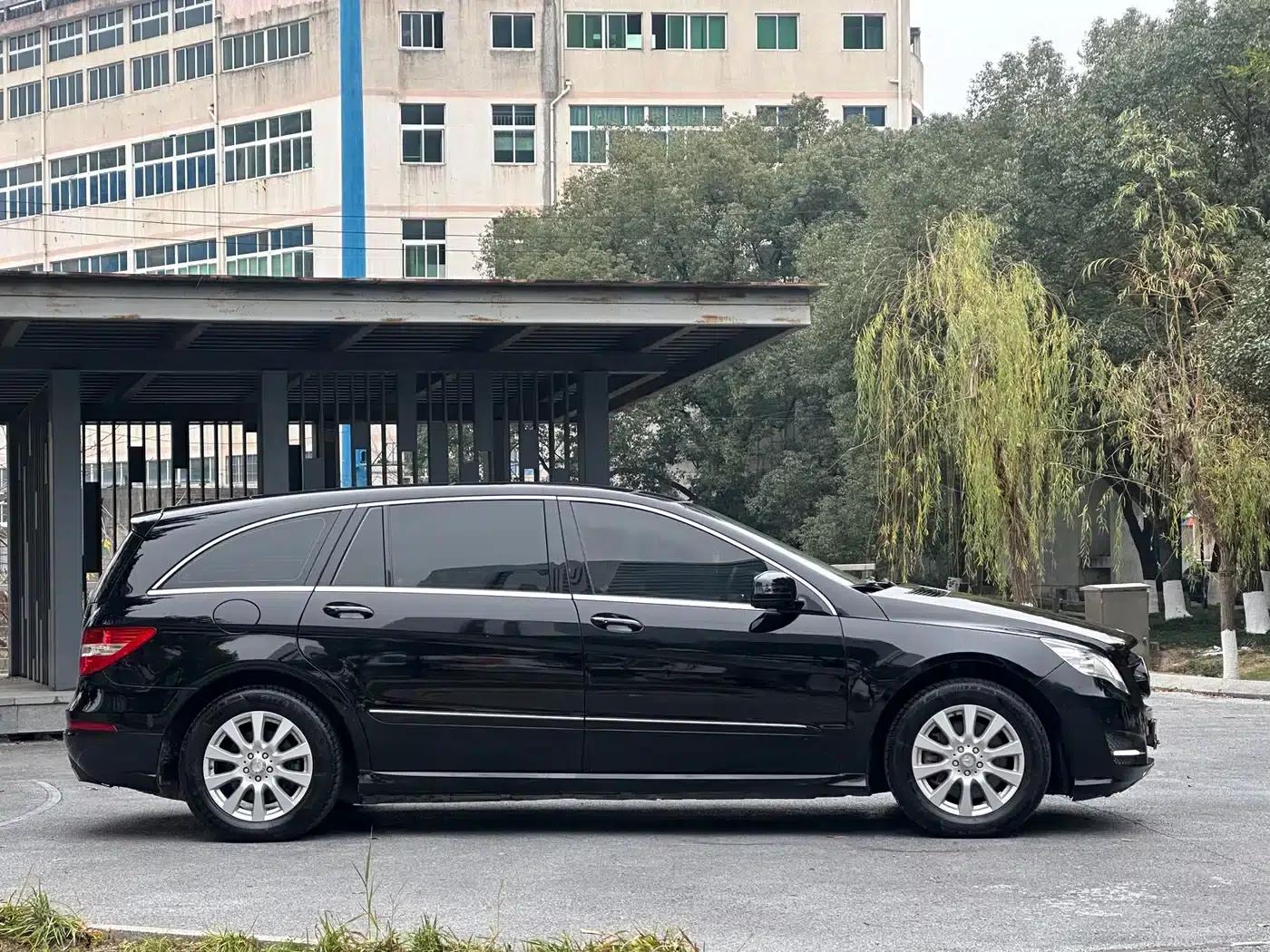 2011 Mercedes-Benz R-Class R 350 L 4MATIC — миниатюра 7