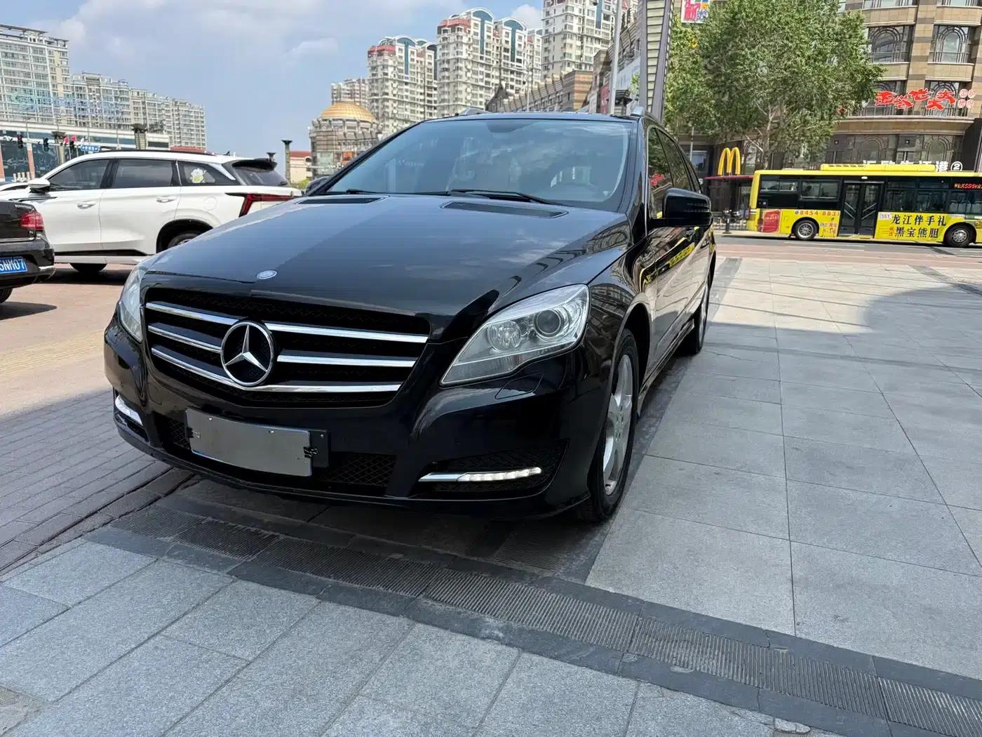 2015 Mercedes-Benz R-Class R 320 4MATIC Luxury — миниатюра 1
