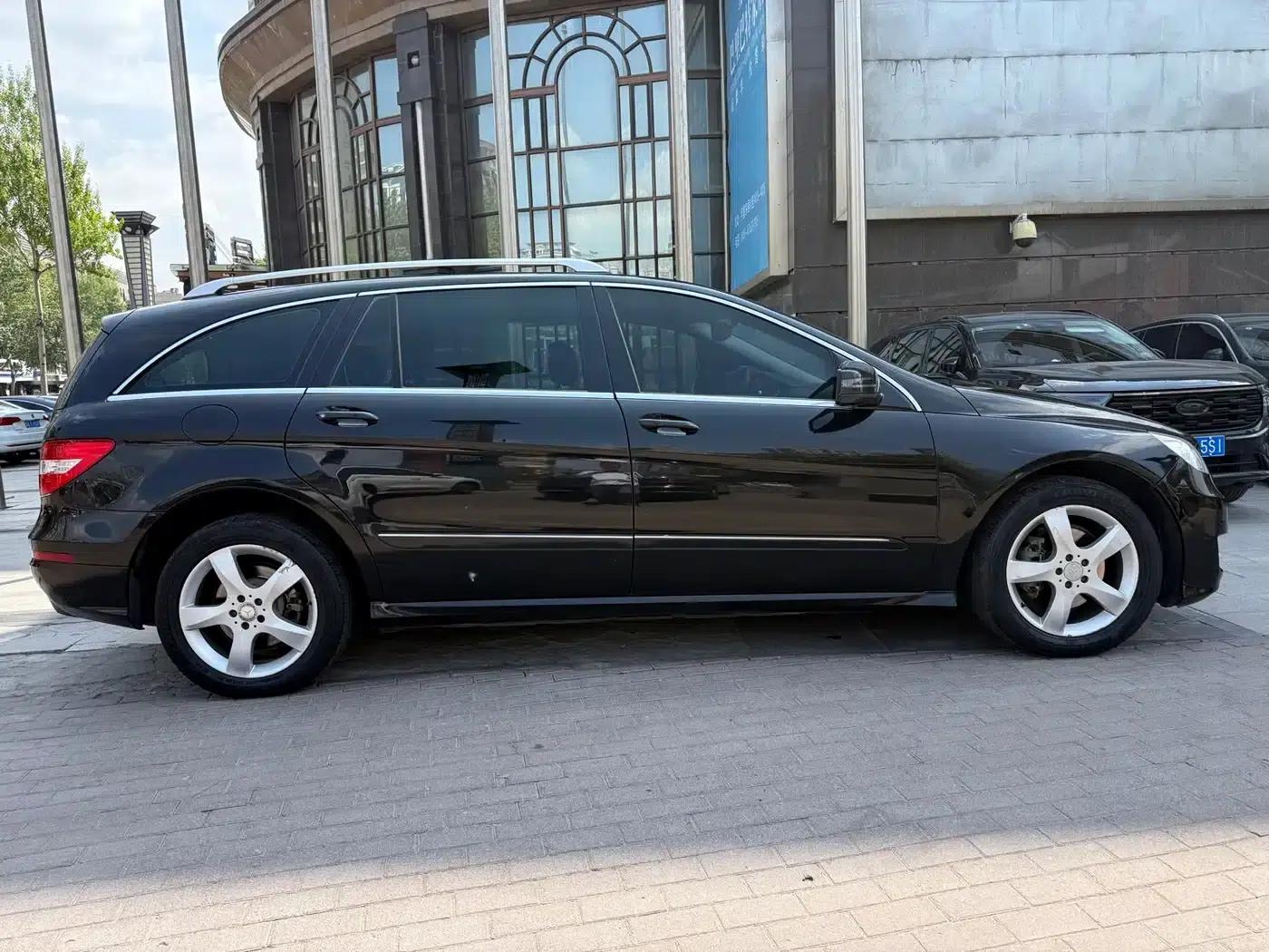 2015 Mercedes-Benz R-Class R 320 4MATIC Luxury — миниатюра 4