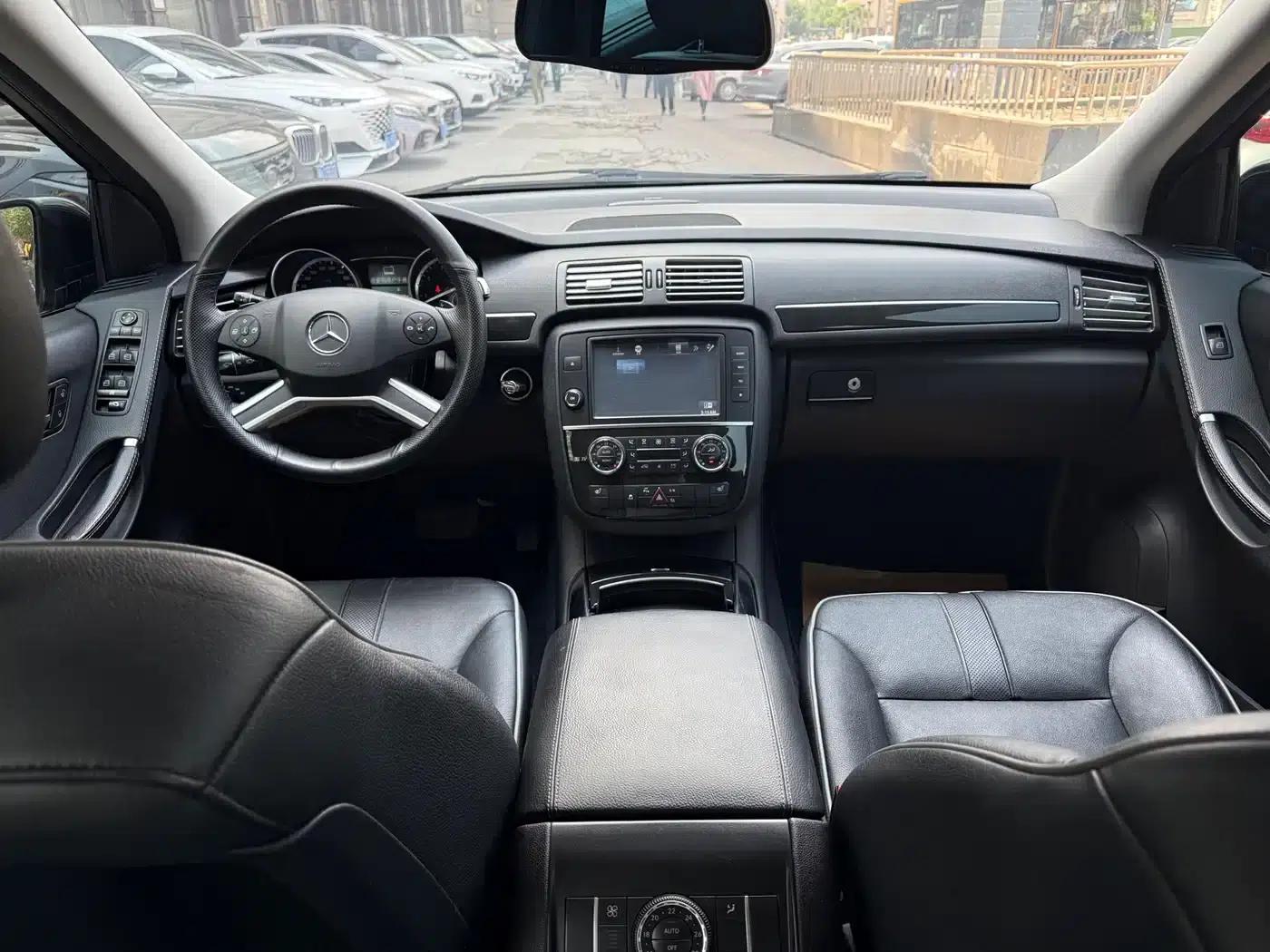 2015 Mercedes-Benz R-Class R 320 4MATIC Luxury — миниатюра 9