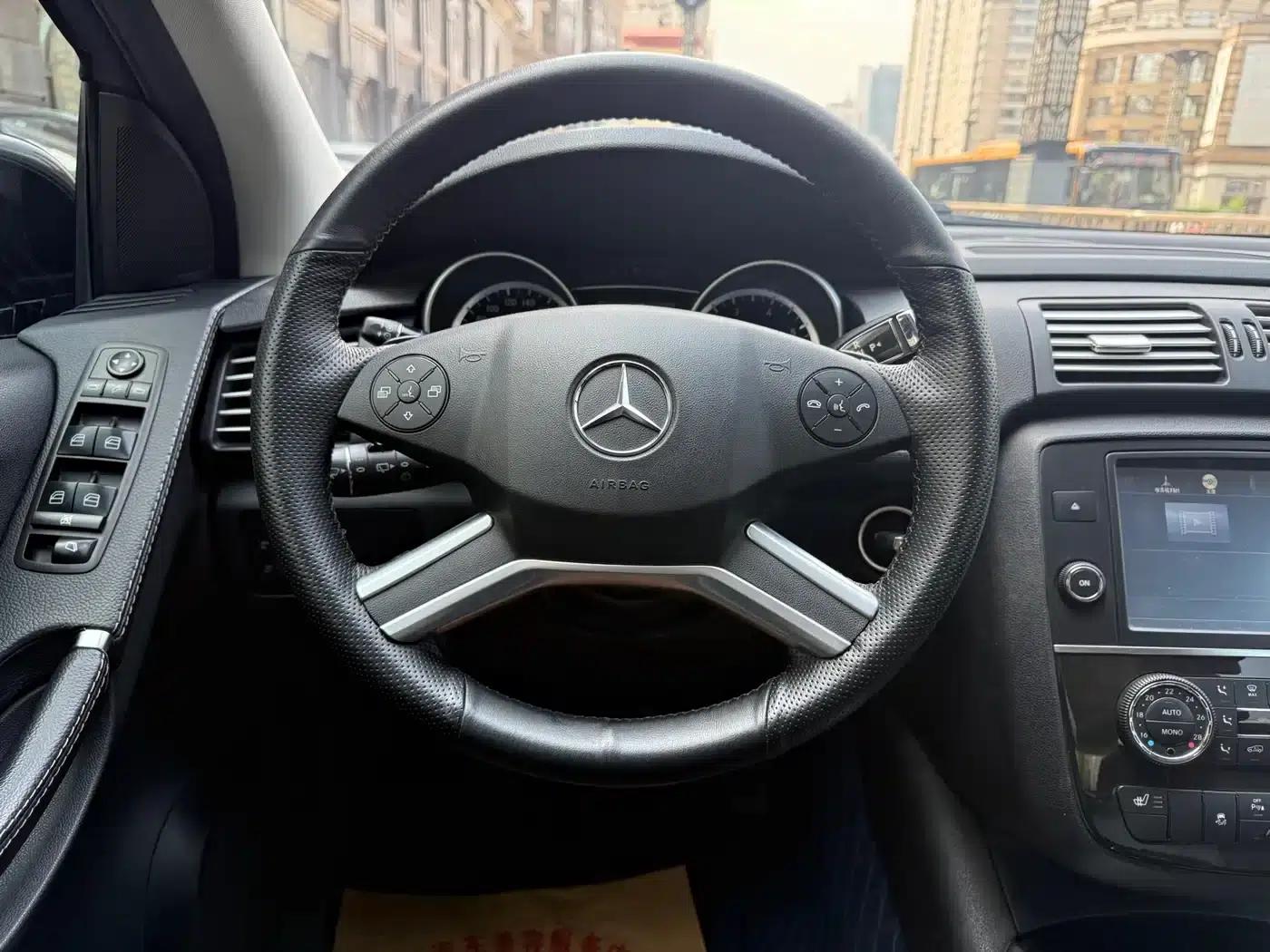 2015 Mercedes-Benz R-Class R 320 4MATIC Luxury — миниатюра 10
