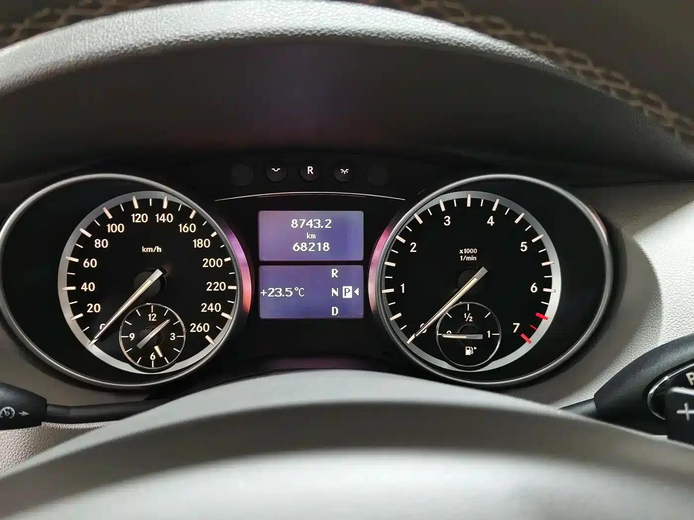 2014 Mercedes-Benz R-Class R 320 4MATIC Business Edition — миниатюра 26