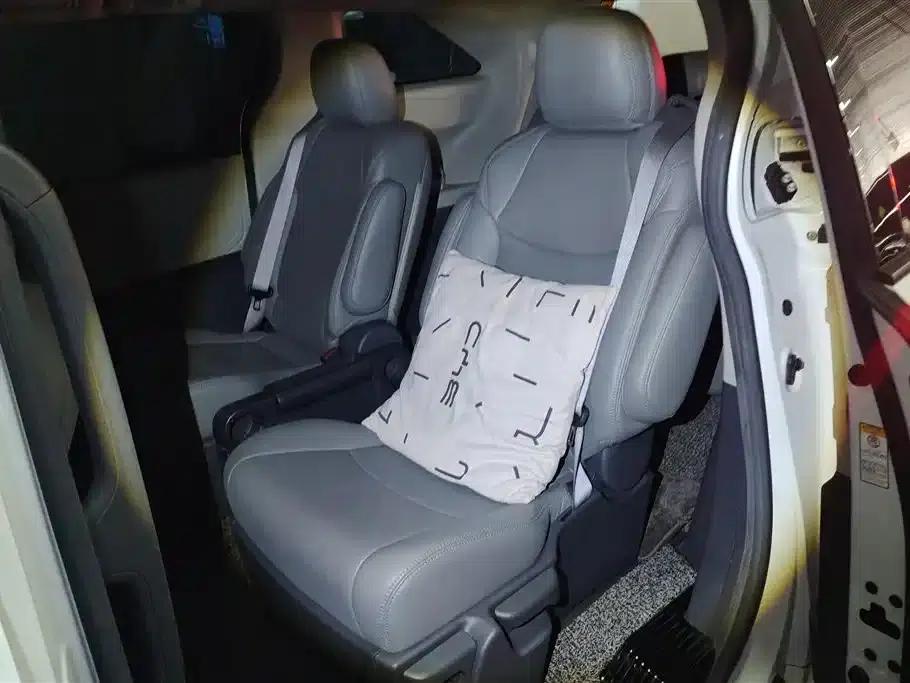 2023 Sienna 2.5L Hybrid Comfort Edition — миниатюра 11