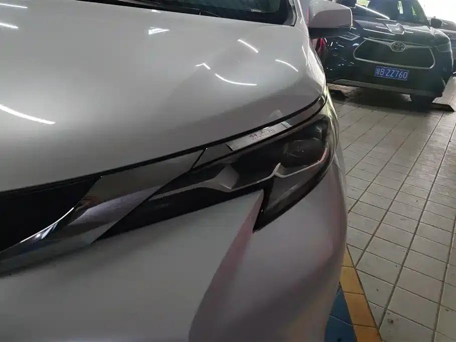 2023 Sienna 2.5L Hybrid Comfort Edition — миниатюра 5