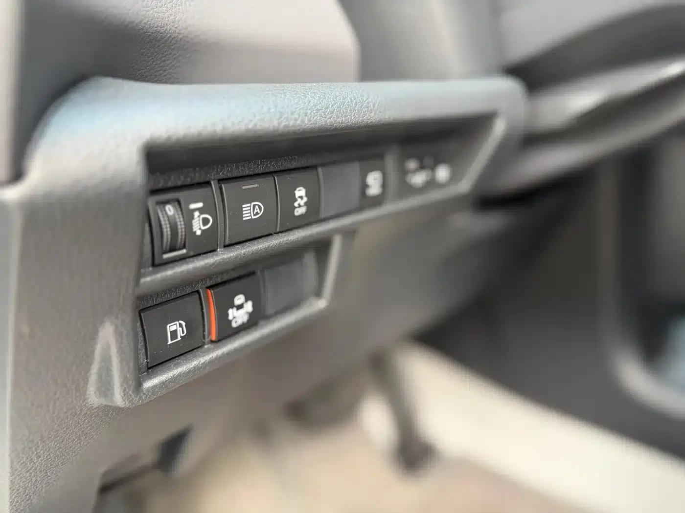 2026 Sienna 2.5L Hybrid AWD Premium Edition — миниатюра 11
