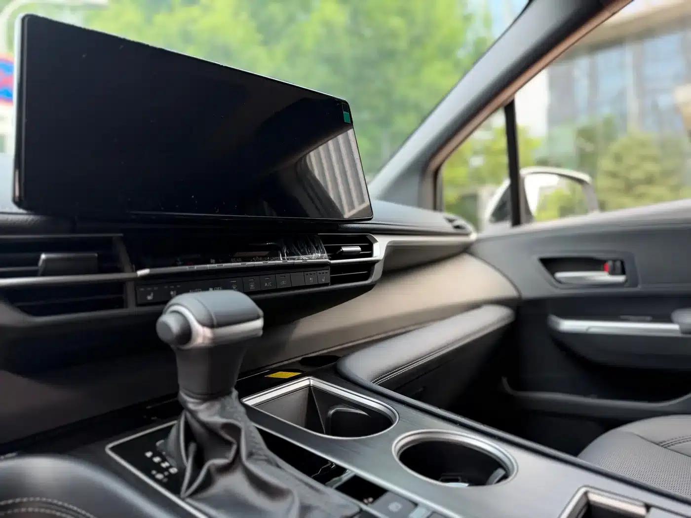 2026 Sienna 2.5L Hybrid AWD Premium Edition — миниатюра 13