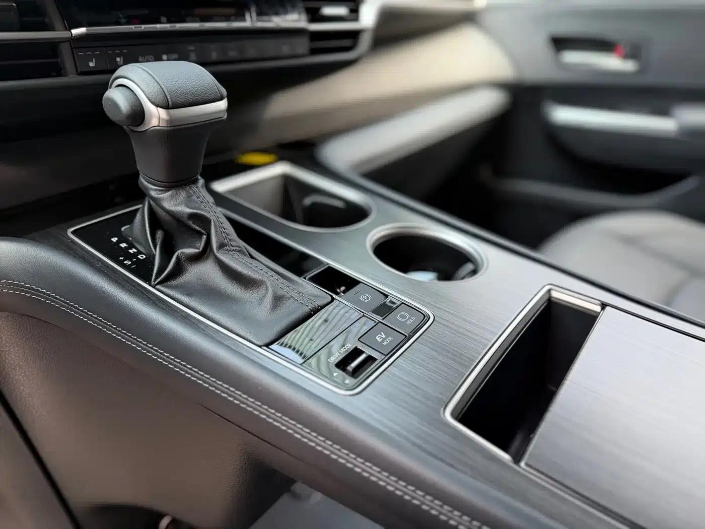 2026 Sienna 2.5L Hybrid AWD Premium Edition — миниатюра 14