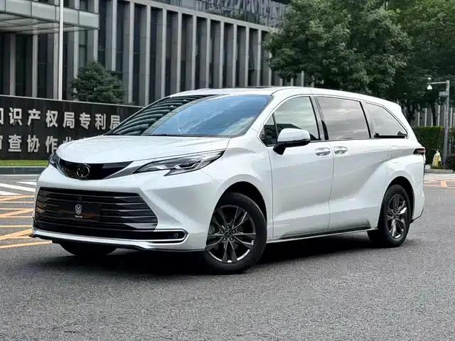2026 Sienna 2.5L Hybrid AWD Premium Edition