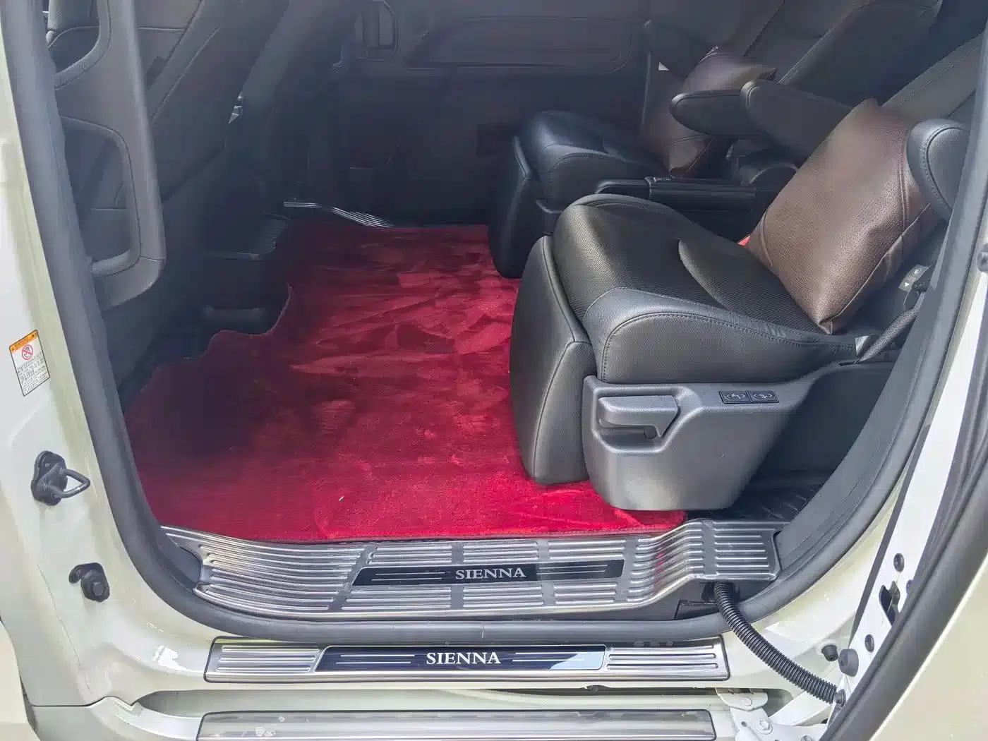 2023 Sienna 2.5L Hybrid Luxury Welfare Edition — миниатюра 14