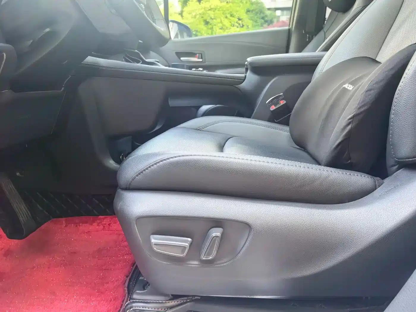 2023 Sienna 2.5L Hybrid Luxury Welfare Edition — миниатюра 17