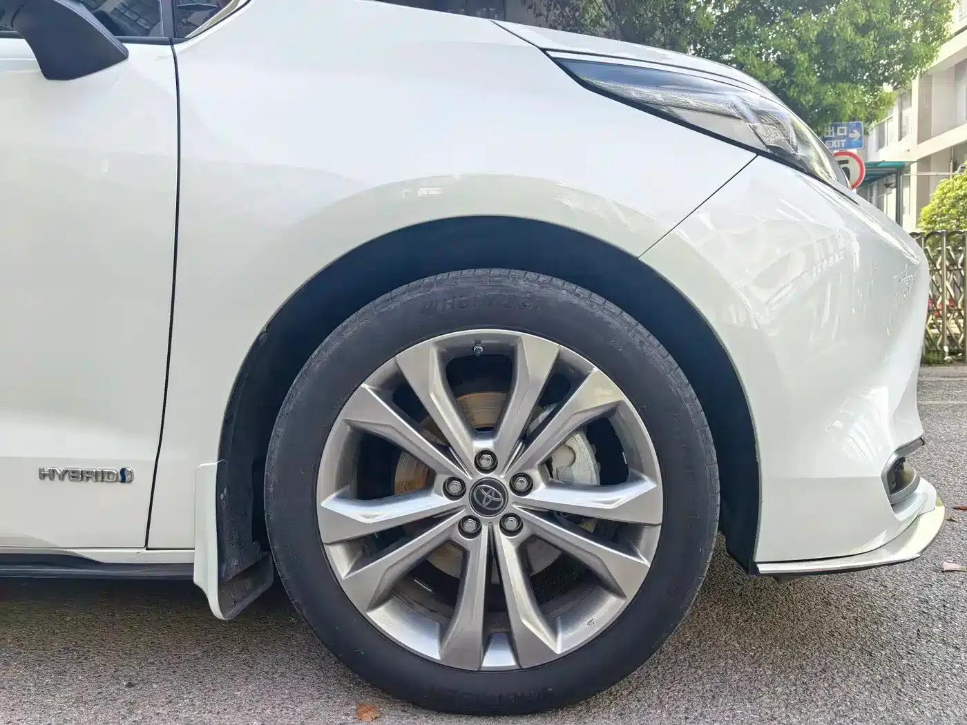2023 Sienna 2.5L Hybrid Luxury Welfare Edition — миниатюра 30