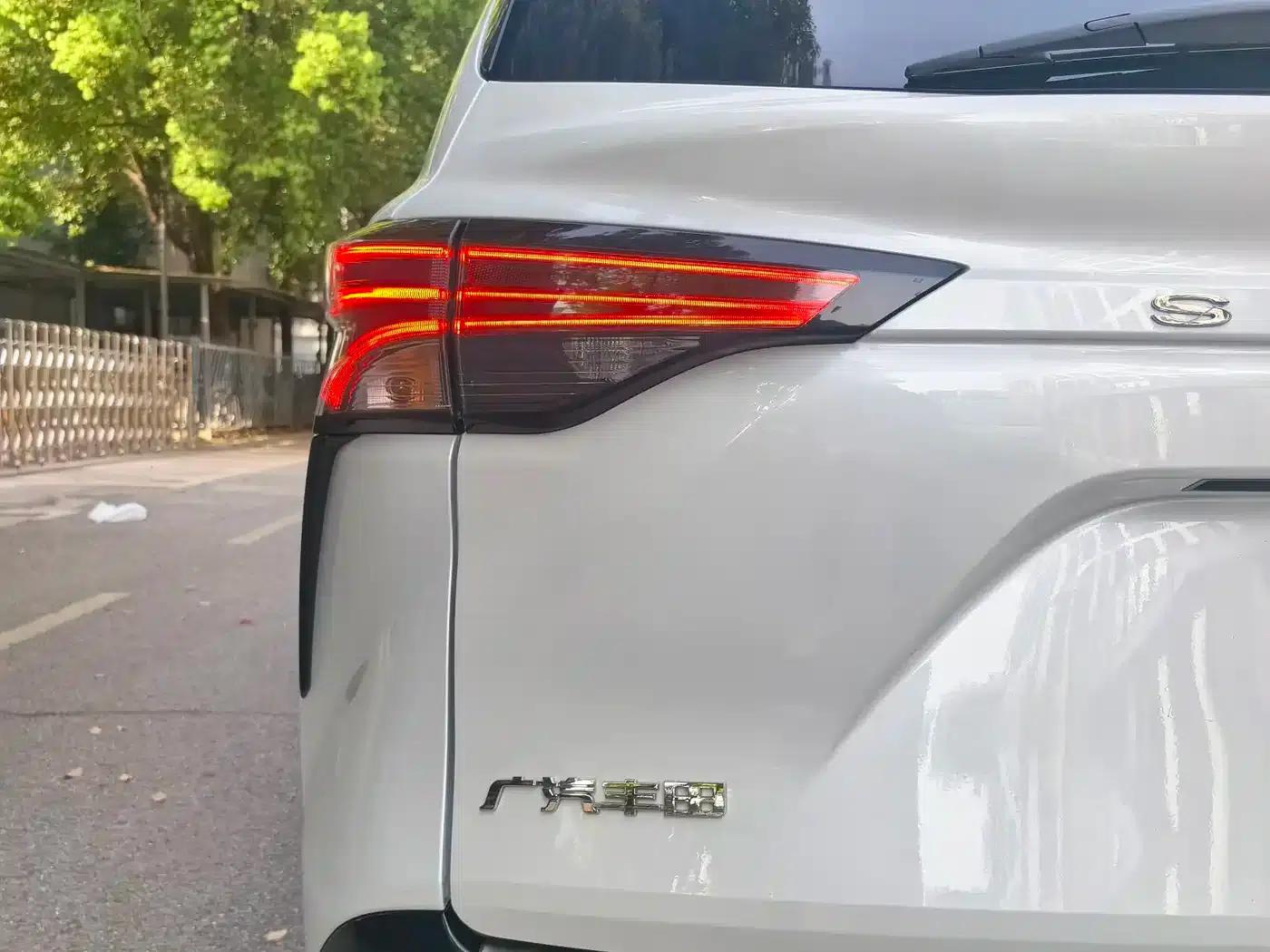 2023 Sienna 2.5L Hybrid Luxury Welfare Edition — миниатюра 31