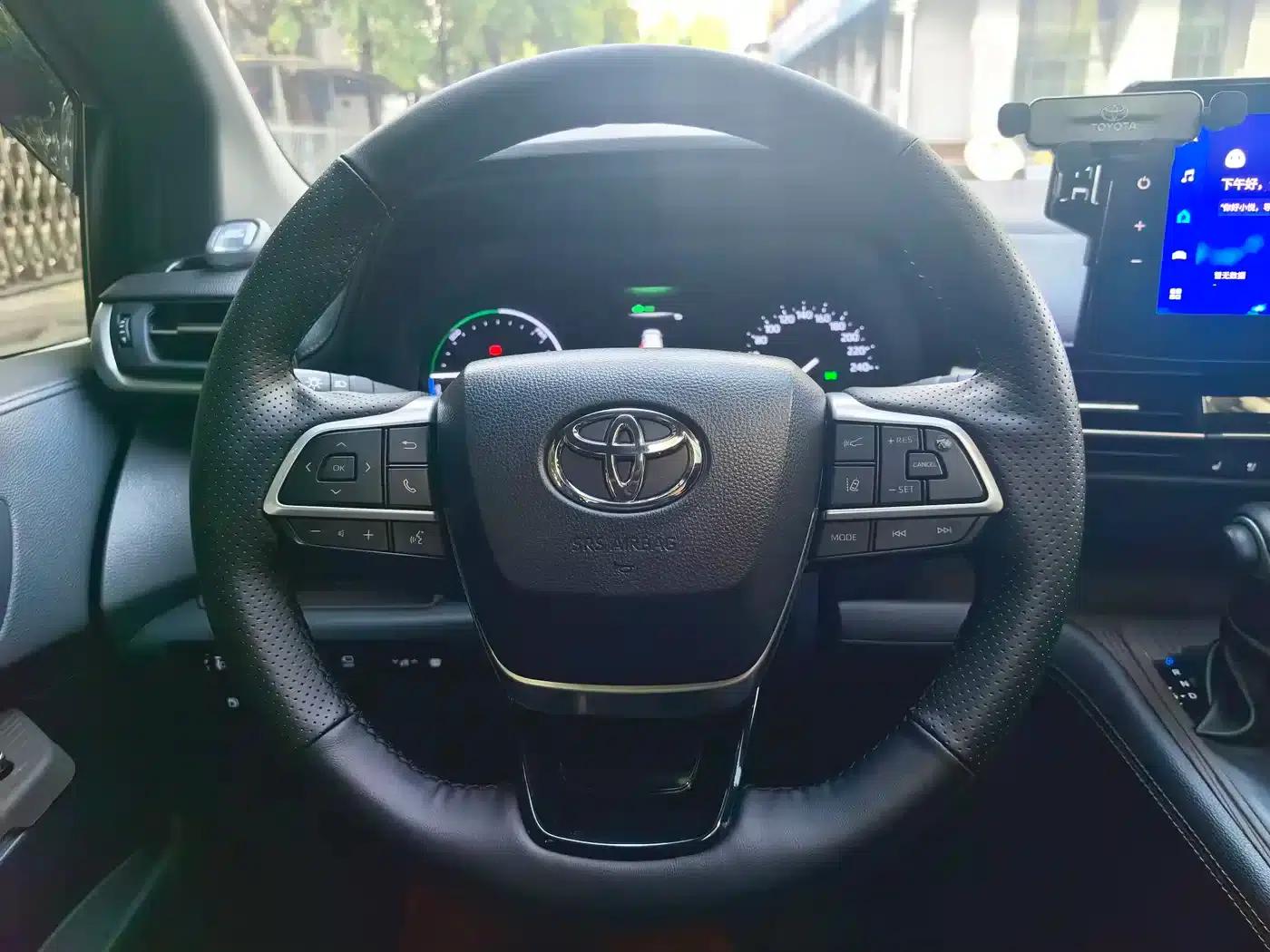 2023 Sienna 2.5L Hybrid Luxury Welfare Edition — миниатюра 7