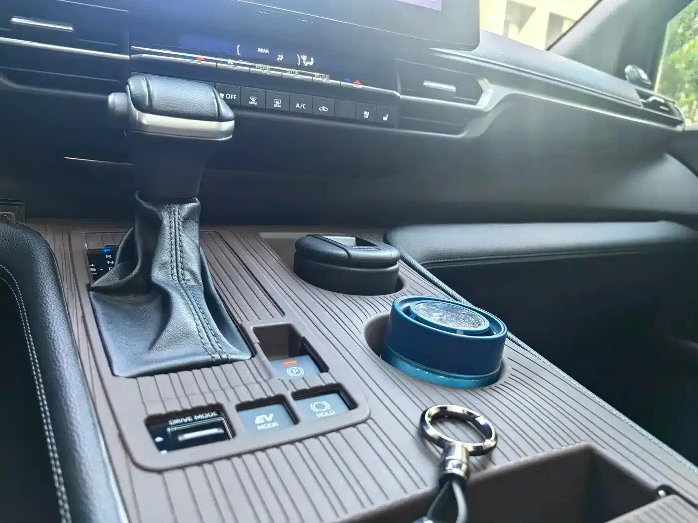 2023 Sienna 2.5L Hybrid Luxury Welfare Edition — миниатюра 8