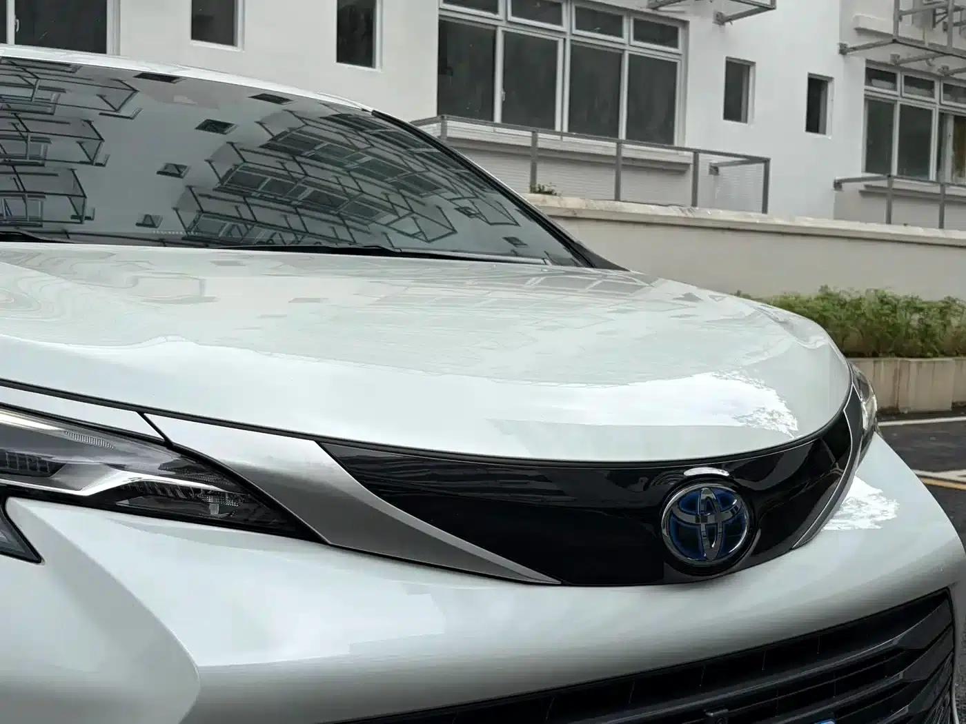 2023 Sienna 2.5L Hybrid Premium Edition — миниатюра 6