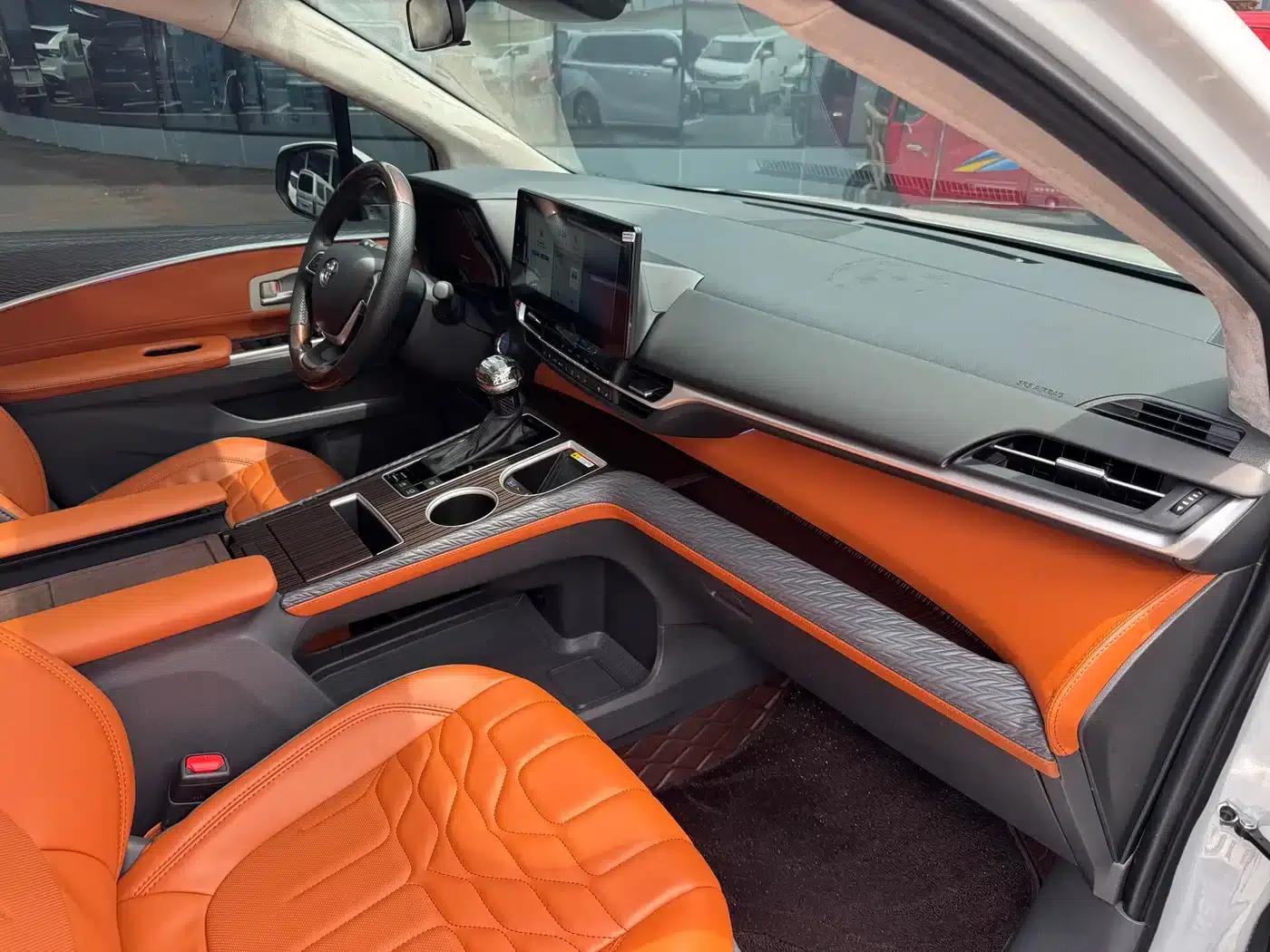 2023 Sienna 2.5L Hybrid Comfort Edition — миниатюра 15