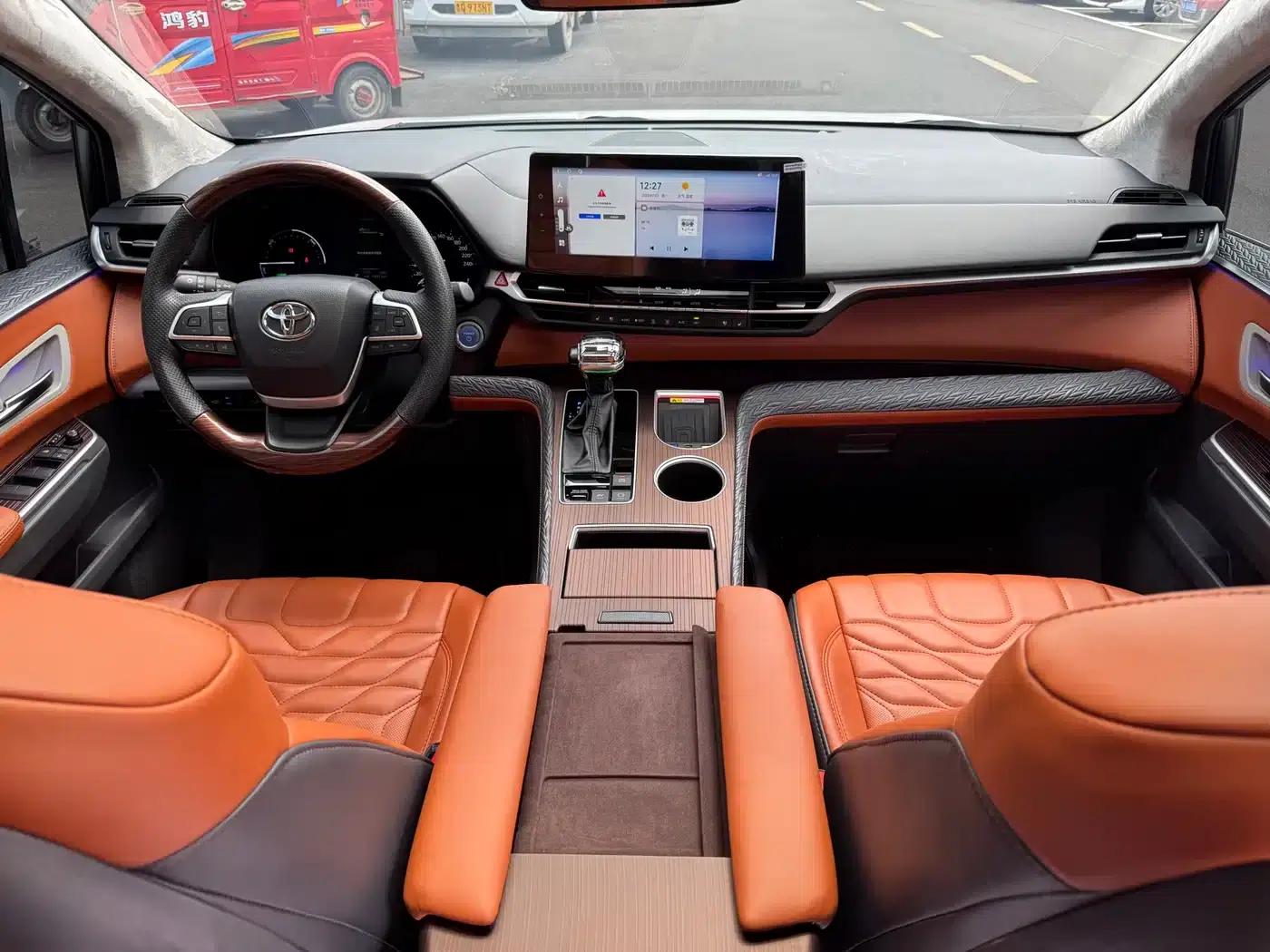 2023 Sienna 2.5L Hybrid Comfort Edition — миниатюра 16
