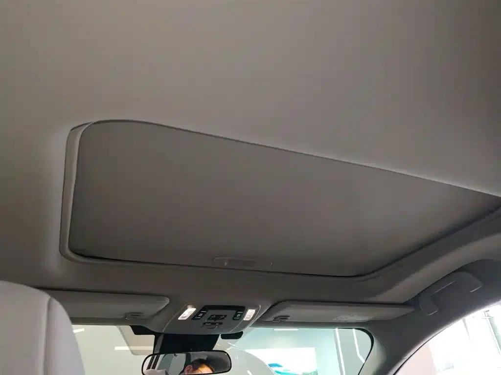 2024 Sienna 2.5L Hybrid Comfort Edition — миниатюра 14