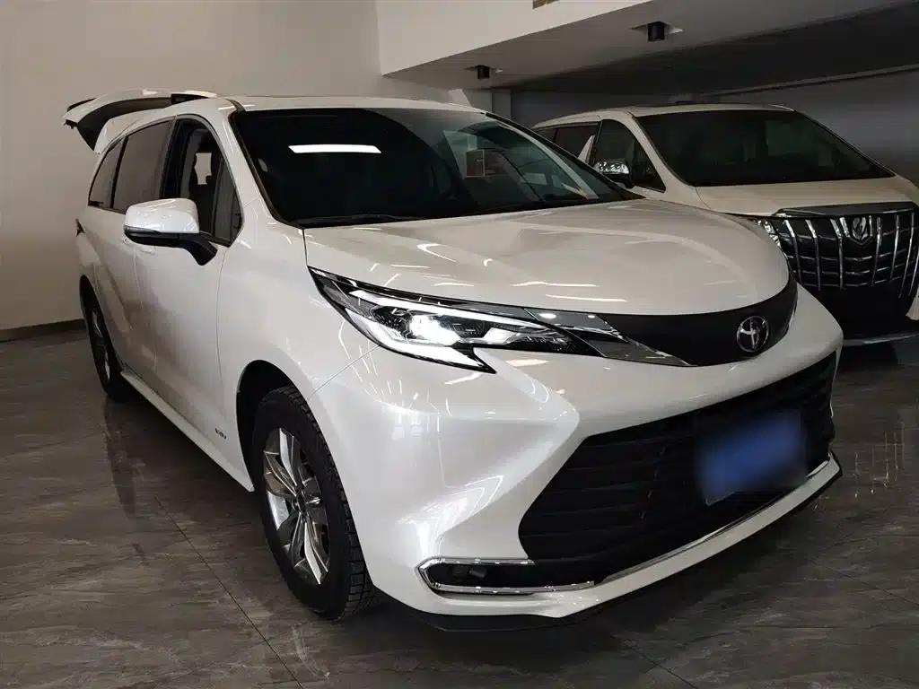 2024 Sienna 2.5L Hybrid Comfort Edition — миниатюра 22