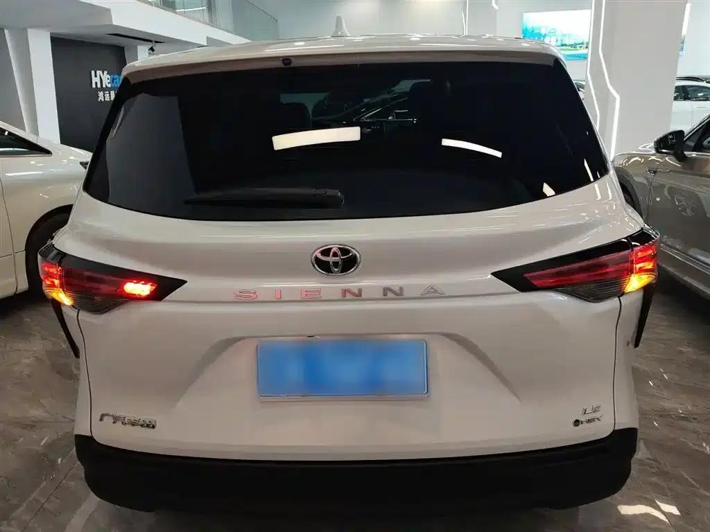 2024 Sienna 2.5L Hybrid Comfort Edition — миниатюра 4