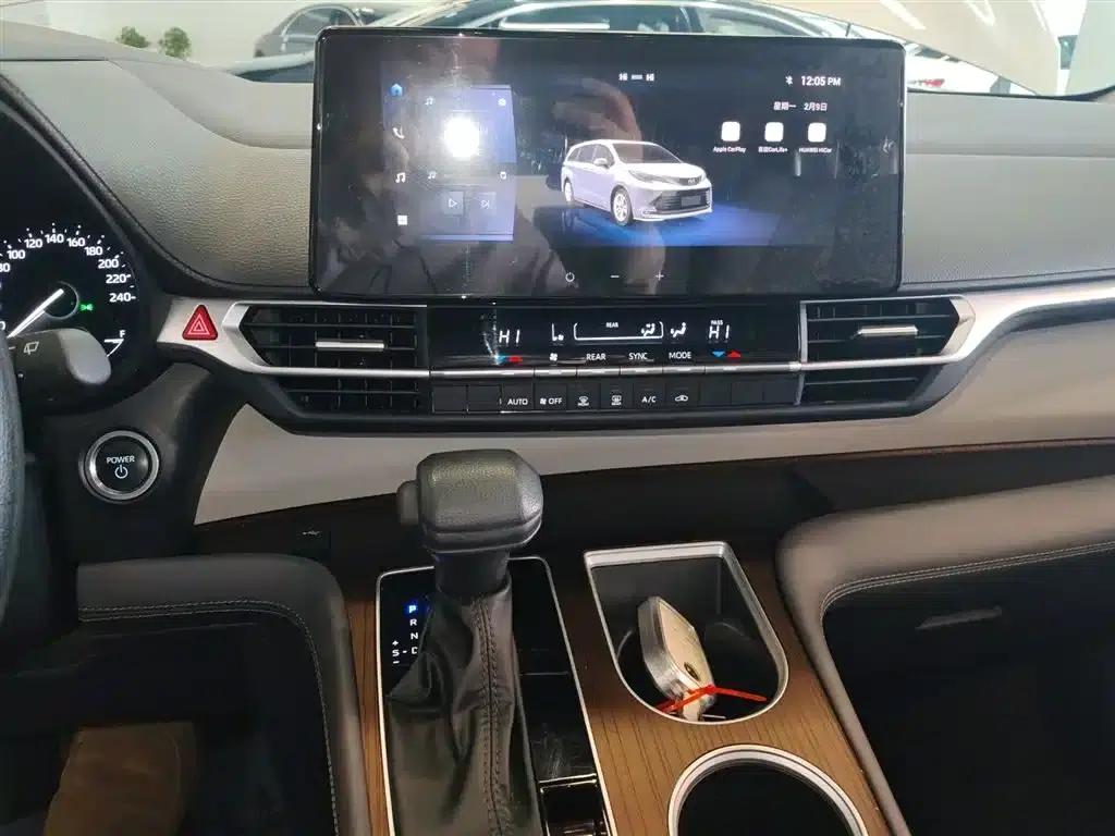 2024 Sienna 2.5L Hybrid Comfort Edition — миниатюра 9