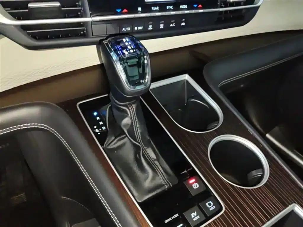 2023 Sienna 2.5L Hybrid Comfort Edition — миниатюра 14