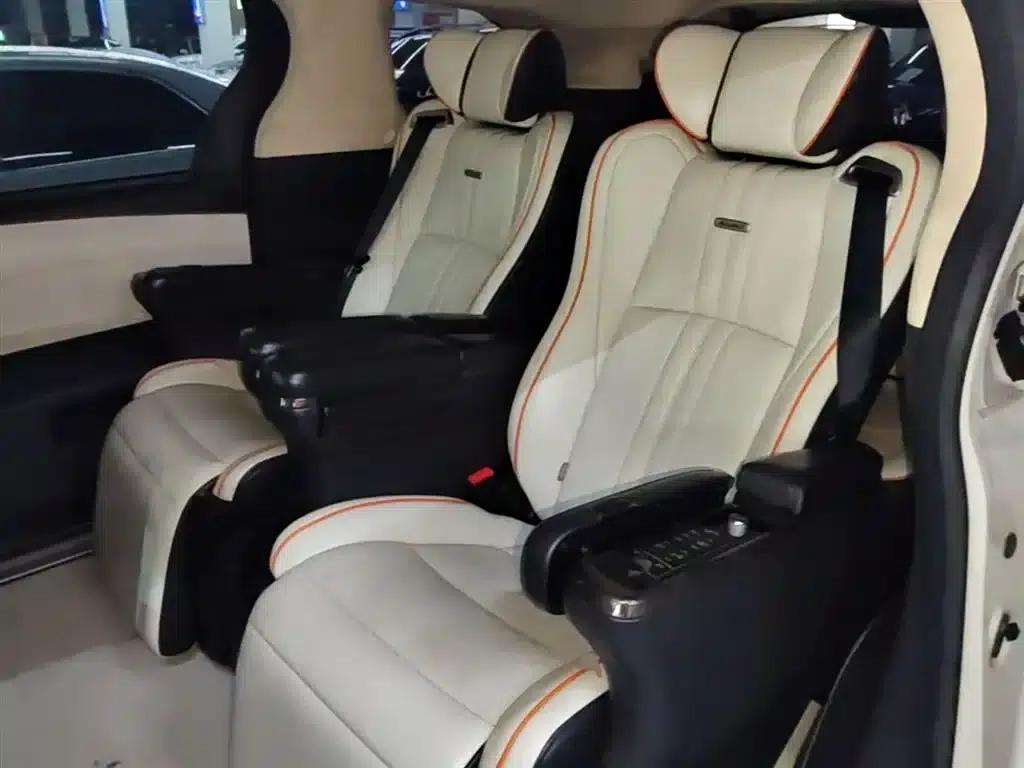 2023 Sienna 2.5L Hybrid Comfort Edition — миниатюра 17