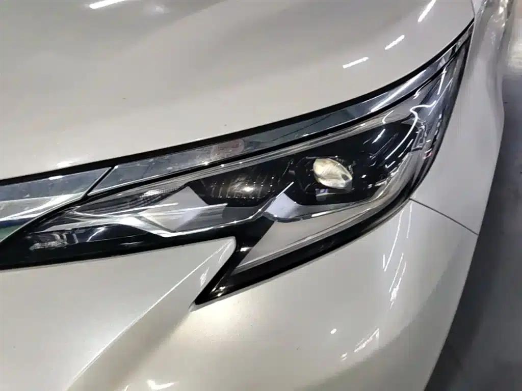2023 Sienna 2.5L Hybrid Comfort Edition — миниатюра 24