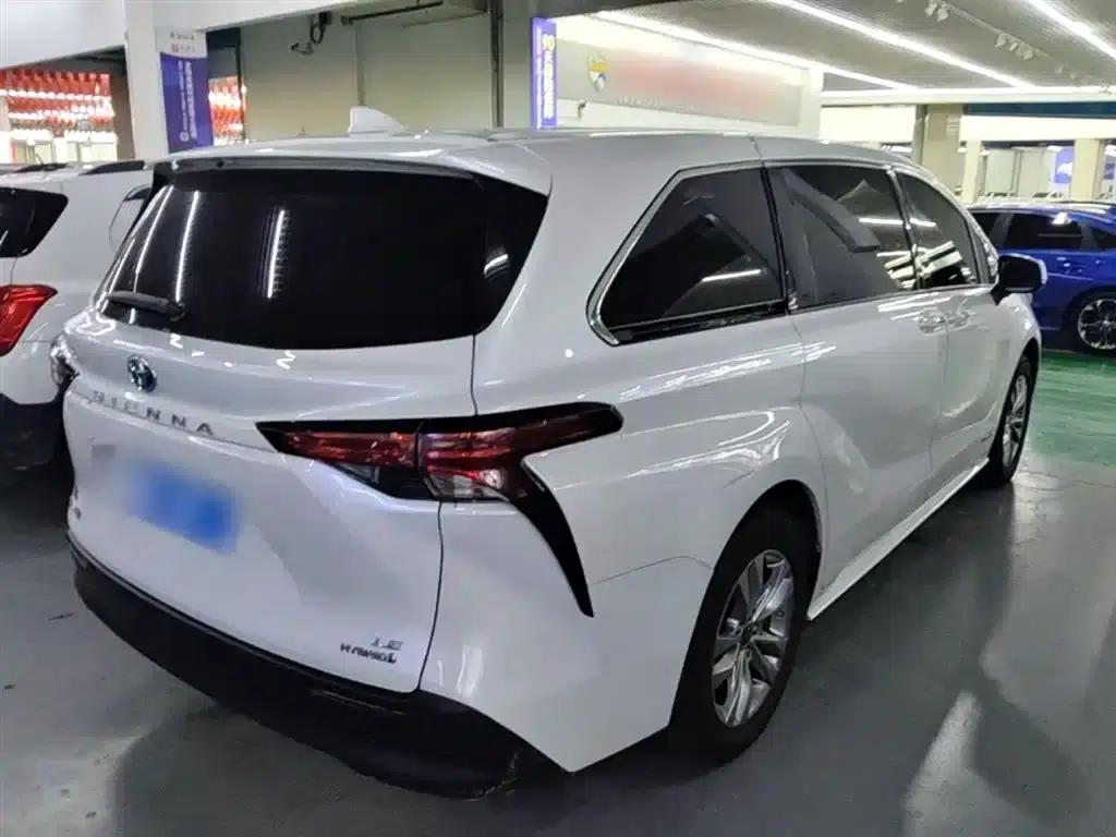 2023 Sienna 2.5L Hybrid Comfort Edition — миниатюра 7