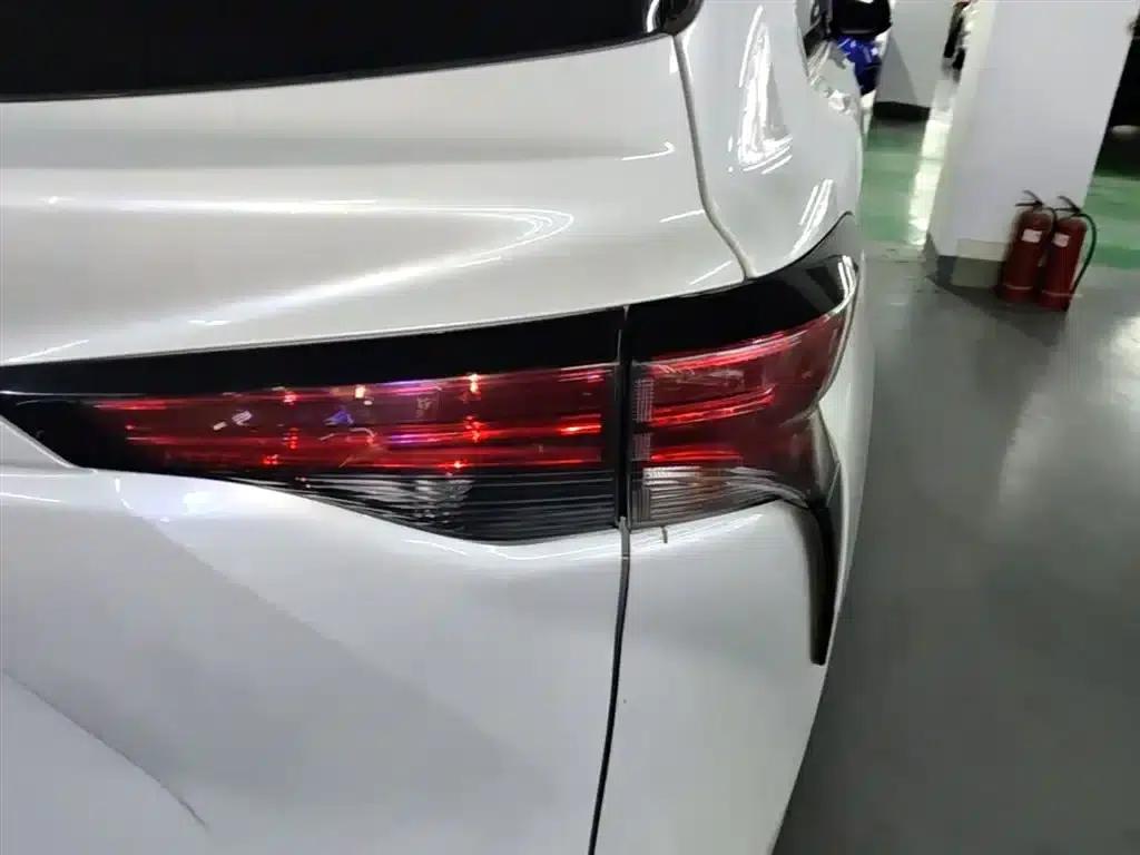 2023 Sienna 2.5L Hybrid Comfort Edition — миниатюра 8